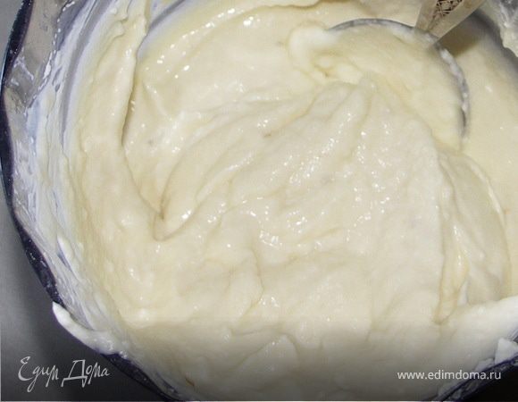 Консистенция должна получиться, как у очень густой сметаны.