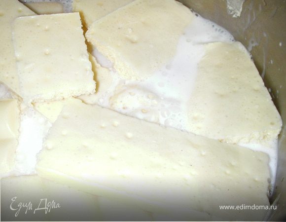 Крем: в гарячие сливки ввождим шоколад