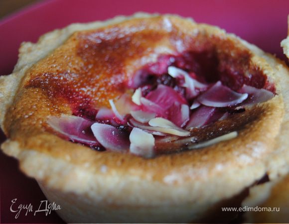 Дать корзиночкам остыть и достать из формочек. Насладиться прекрасным вкусом! ;)