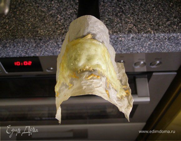 …ручку повесим на ручку тагана (простите за тафтологию).