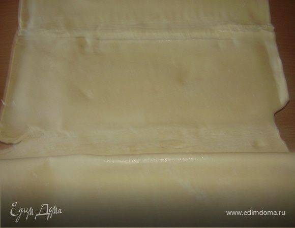 Размораживаем тесто.