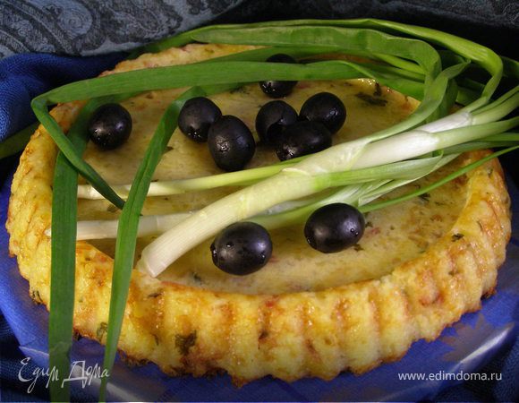 Подавать лучше остывшим. Сверху можно присыпать свежей зеленью. 