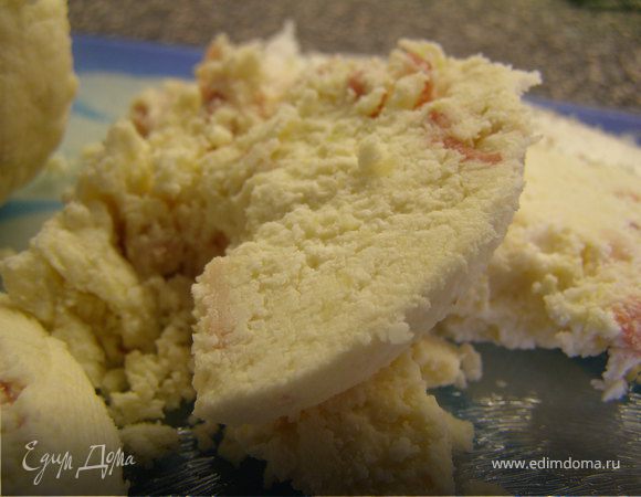 Вот и всё. Сыр получился мягкий и немного рассыпчатый.