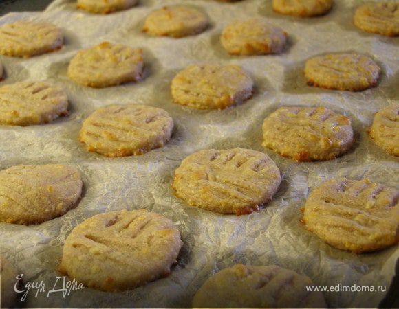 Выпекать 12 минут до золотистого цвета.