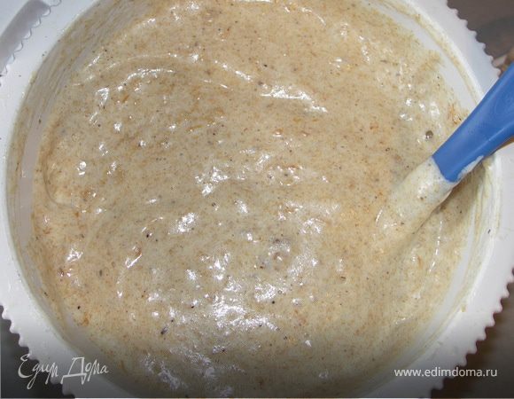 Добавить пряности.Очень аккуратно и постепенно добавить варенье.