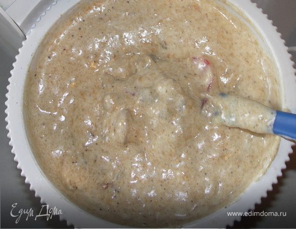 В последнюю очередь добавить орехи и сухофрукты.