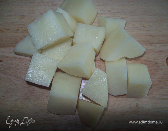 Добавьте в кастрюлю картофельи варите  15 минут