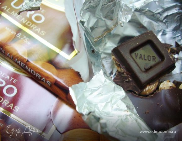 Ремарка:шоколадные крошки(капельки)-нужно поломать руками шоkолад*с содержанием какао более 60 %(у меня "Валор")