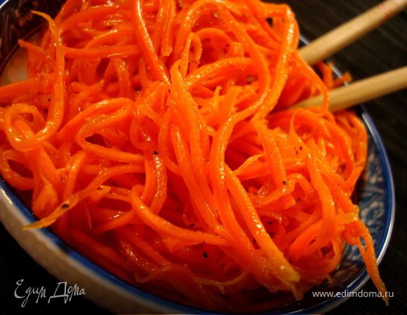 Очень вкусно есть Пулькоги с панчанами (салаты по-корейски)… У меня морковь http://www.edimdoma.ru/recipes/22215 и ким-чи http://www.edimdoma.ru/recipes/23658... Угощайтесь!!!