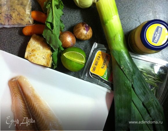 обычно из этих корней я варю легкий куриный суп, но так захотелось попробовать их в сочетании с рыбой