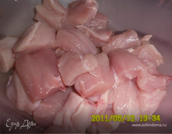филе курицы режем кубиками