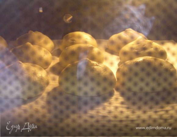 Выпекать в разогретой до 200*С духовке в течение 35-40 минут до румяного цвета.