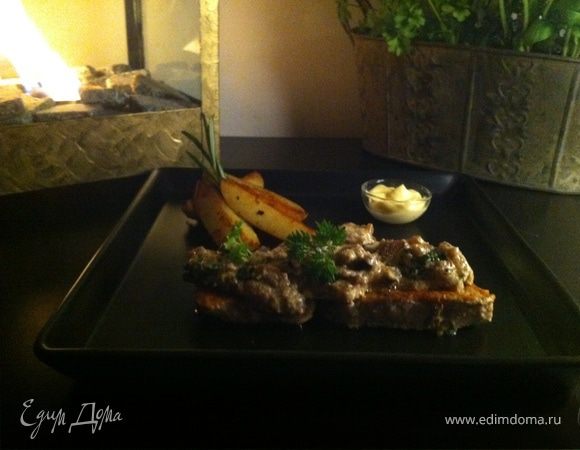 подавайте с чайной ложкой майонеза, и петрушкой
спасибо :)
приятного аппетита)