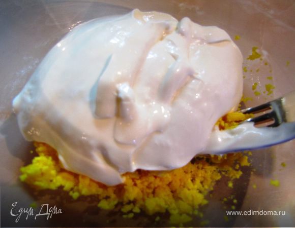 Добавляем майонез