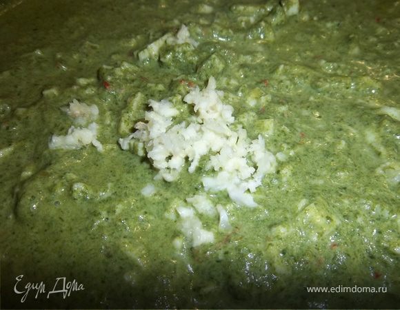 В конце добавляем чеснок