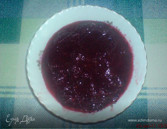 ягоды,кроме малины измельчить блендером,добавить сахар