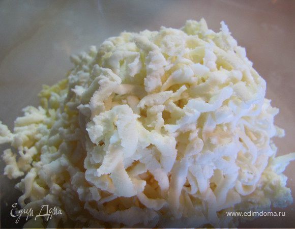 После натираем адыгейский.