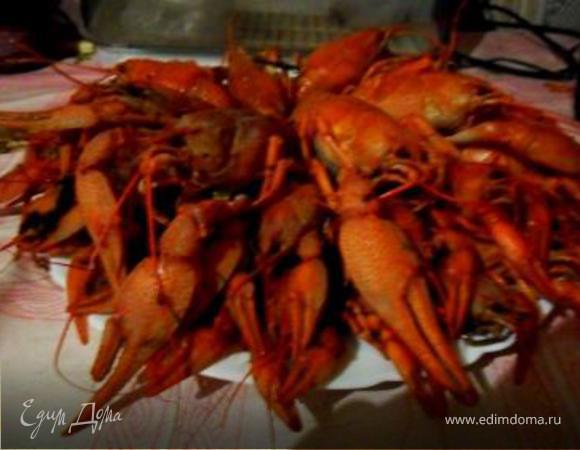 Отварить раков,почистить.Мясо раковое порезать.