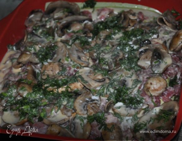 Залить оставшейся смесью из яиц и майонеза