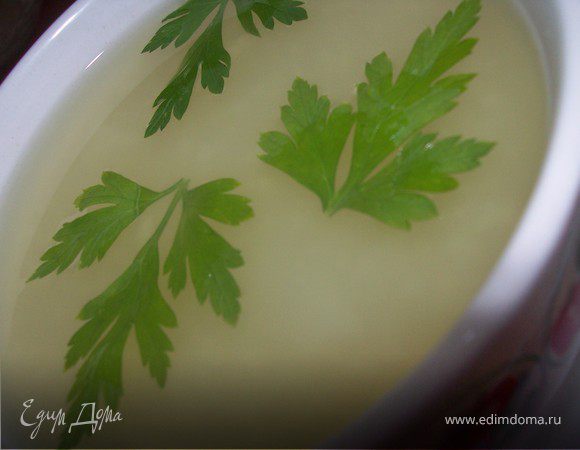 Разлейте похлебку по тарелкам и добавьте зелень...)