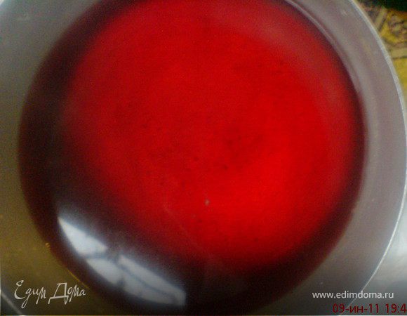 отлить половину отвара в отдельную посуду и охладить