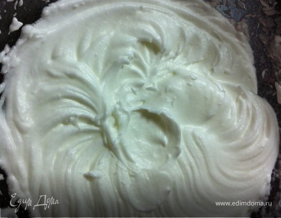 взбивайте белки с щепоткой соли