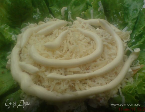 далее тёртый сыр и слой майонеза