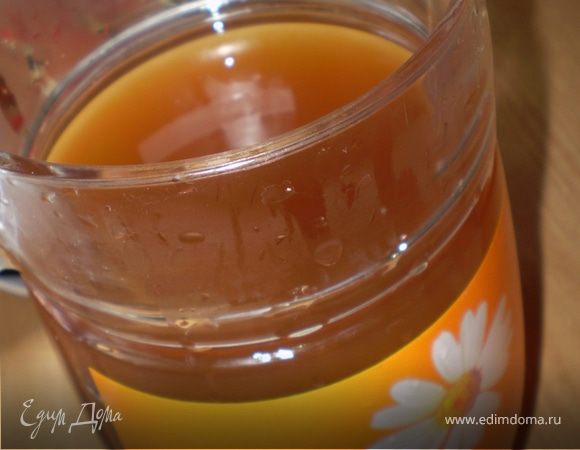 При подаче можно в бокалы положить по пару кубиков льда. Приятного))))