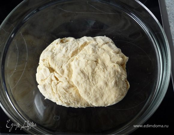 ...а затем немного руками до однородного состояния. 