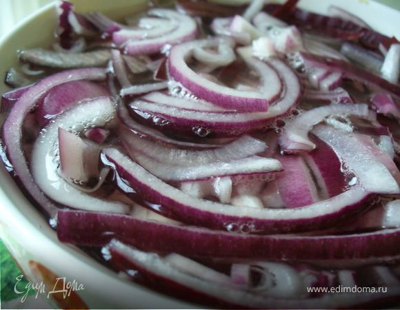 Выложить в глубокую мисочку, залить кипятком и оставить остывать