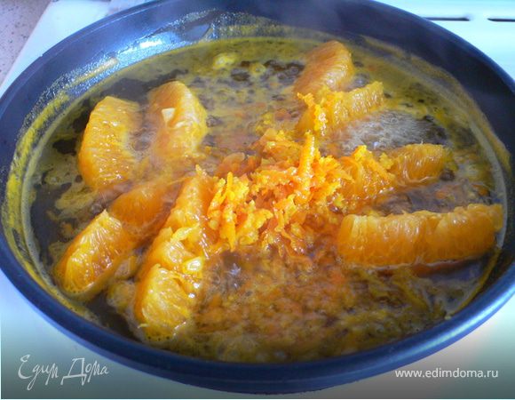 Добавить цедру и варить на среднем огне 30 минут(до прозрачности)