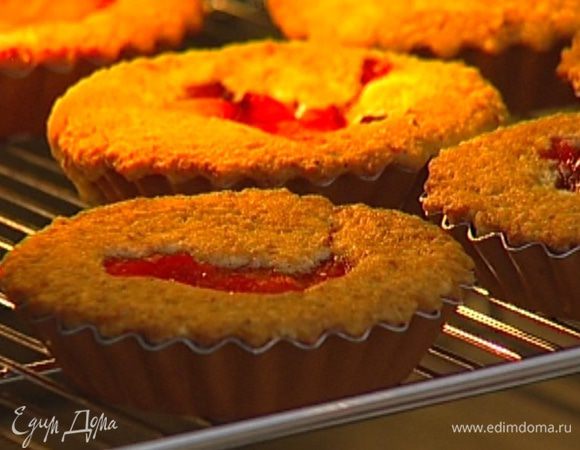 Дать тарталеткам остыть, не вынимая из формочек.