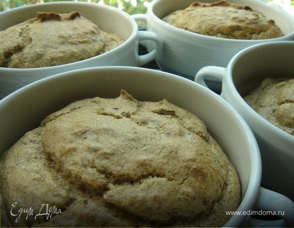 Поставить в духовку до готовности.Готовое суфле хорошо поднимется и немного зарумянится.На готовое суфле выложите ложку сметаны и украсьте зеленью.Приятного аппетита!