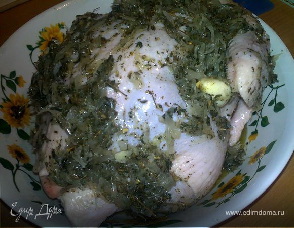 этим маринадом обмазать цыпленка (внутри тоже)и дать немного постоять.