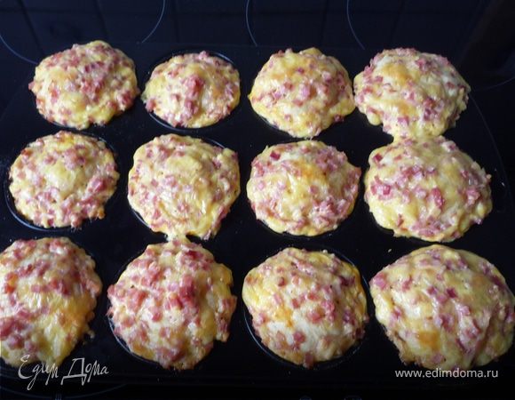 Запекаем в разогретой до 180°C духовке 20-25 минут.