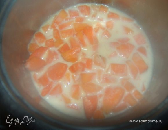 тыкву в небольшом количестве молока(у меня где-то с полстакана) припустить