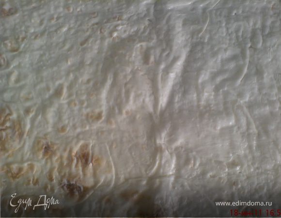 лаваш смазать тонким слоем майонеза