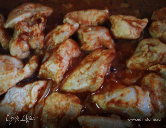 Добавить воду и тушить все 10-15 минут.