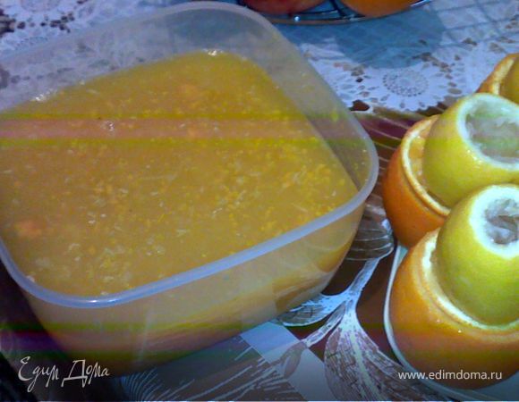 сироп влить в полученный сок, перемешать и убрать в морозилку на 2-3 часа. Лучше замораживать в небольших контейнерах, быстрее получается.