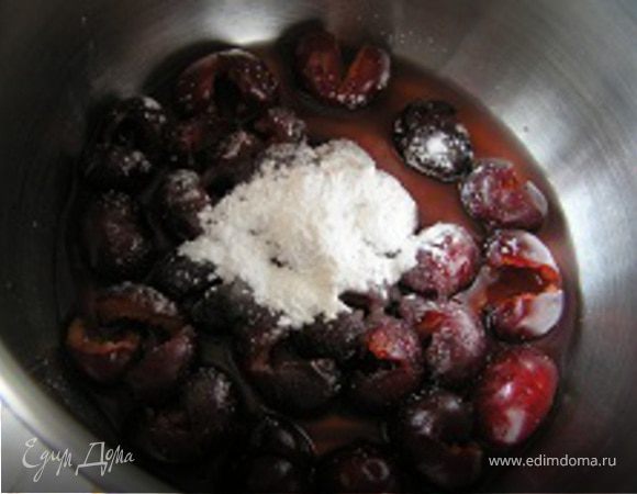 добавить сахар, крахмал, бейлис и воду.