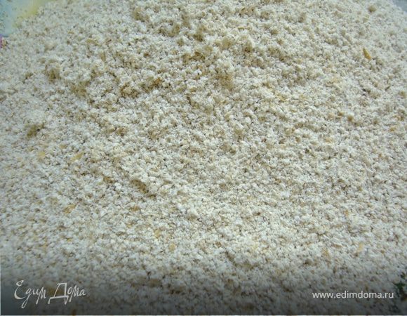 Размолоть в кофемолке овсяные хлопья,получаем овсяную муку...