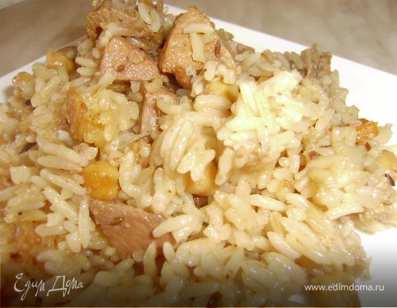 Разогреть духовку до 200С...Выключить...И поставить в нее казан с пловом на 30 минут...Чтобы плов подошел...Затем перемешать и подавать к столу.....Приятного аппетита...