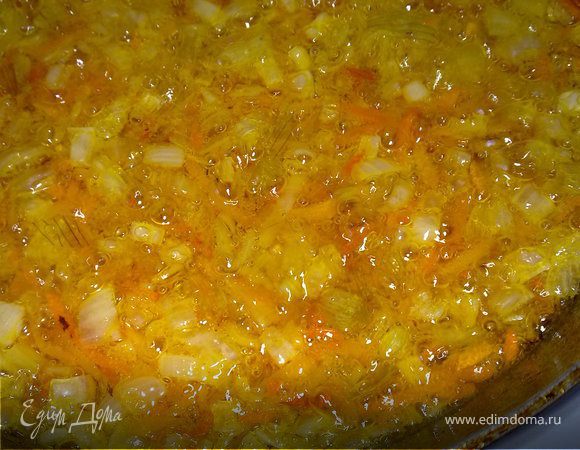 Все обжарить до золотистого цвета