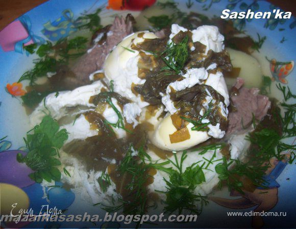 затем разлить суп по тарелкам, посыпать свежей зеленью. Я не кладу зелень при варке, так как при термической обработке она быстро теряет витамины, а нам это не нужно..)))