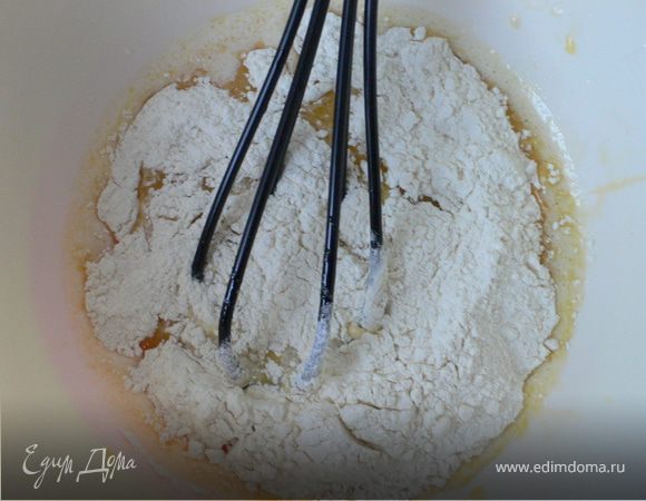 Добавить муку