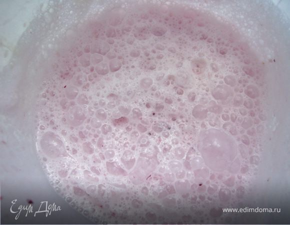 Поместить в холодильник.