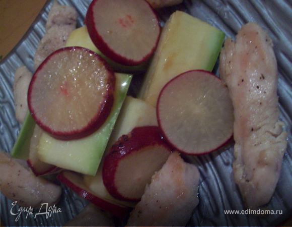 Вариант №2 добавьте к салату отварные ккуриные грудки и получится прекрасный легкий ужин..)