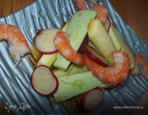 Вариант №3 так же вариант легкого ужина...добавьте к салату горсть отварных королевских креветок...я креветки варю на пару без лишней соли ведь мы используем соевый соус..)