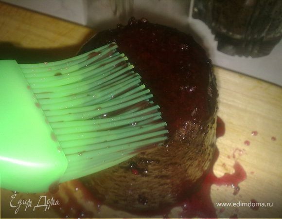 вынуть заготовки из стакана и обмазать их вареньем