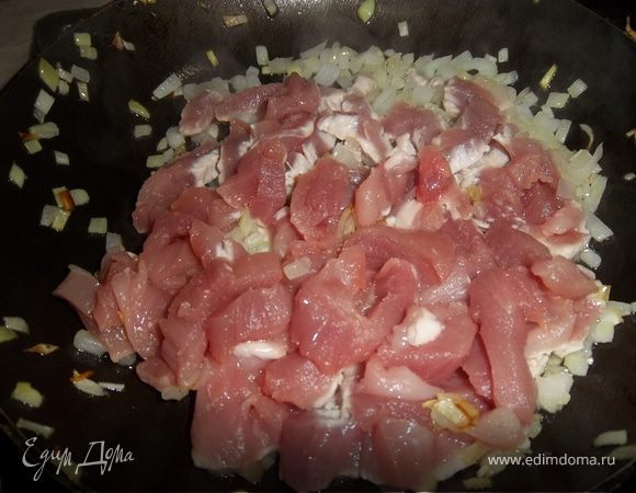 Добавляем мясо